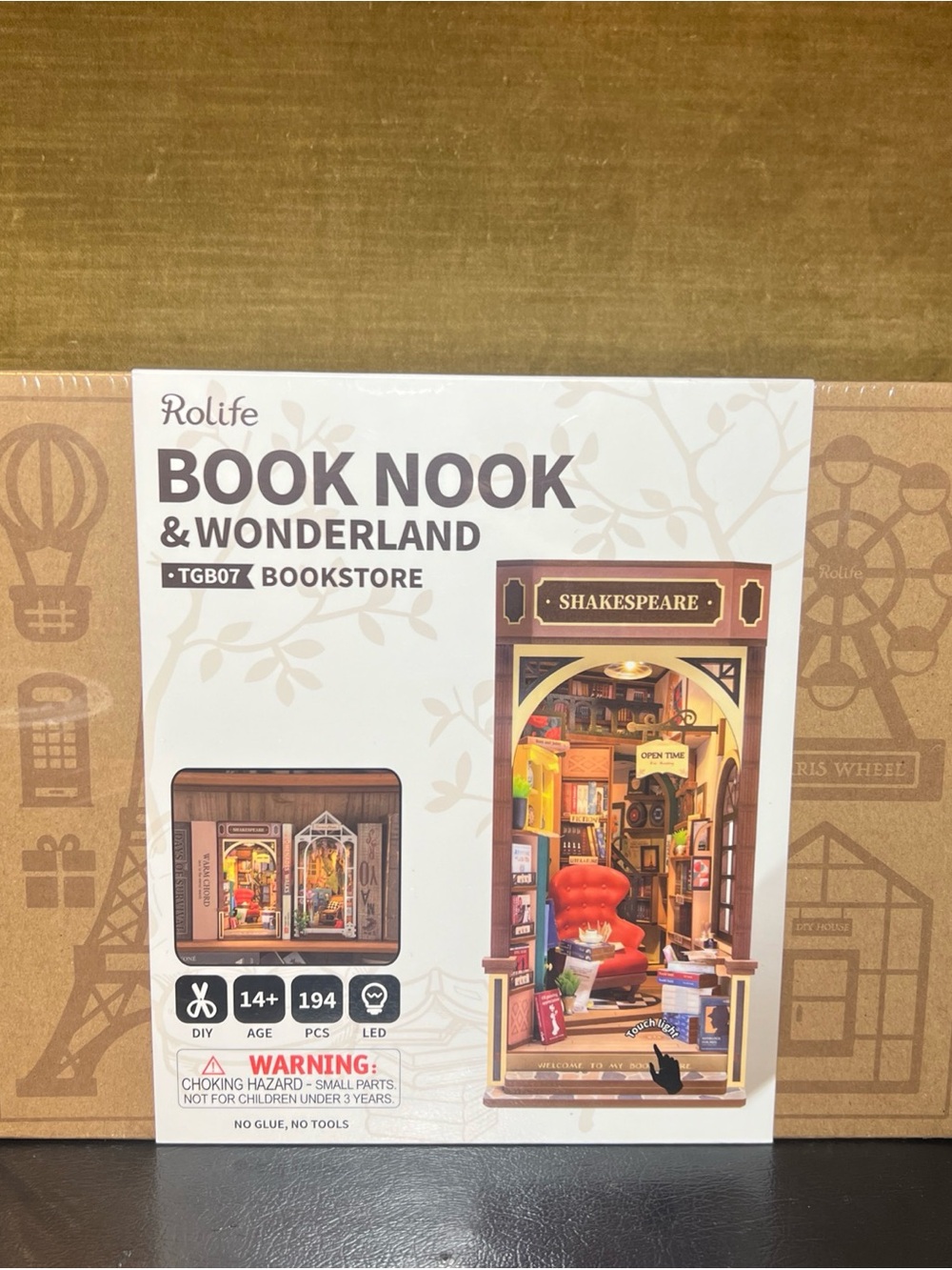 Rolife Book Nook & Wonderland TGB07 Bookstore Shakespeare Touchlight Shelf Decor